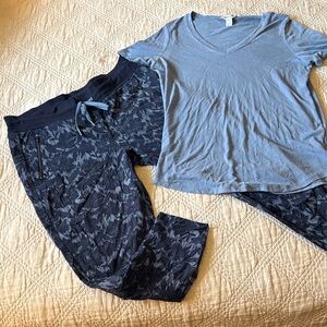 Athleta size 16 blue floral pattern joggers, and matching XL V neck shirt